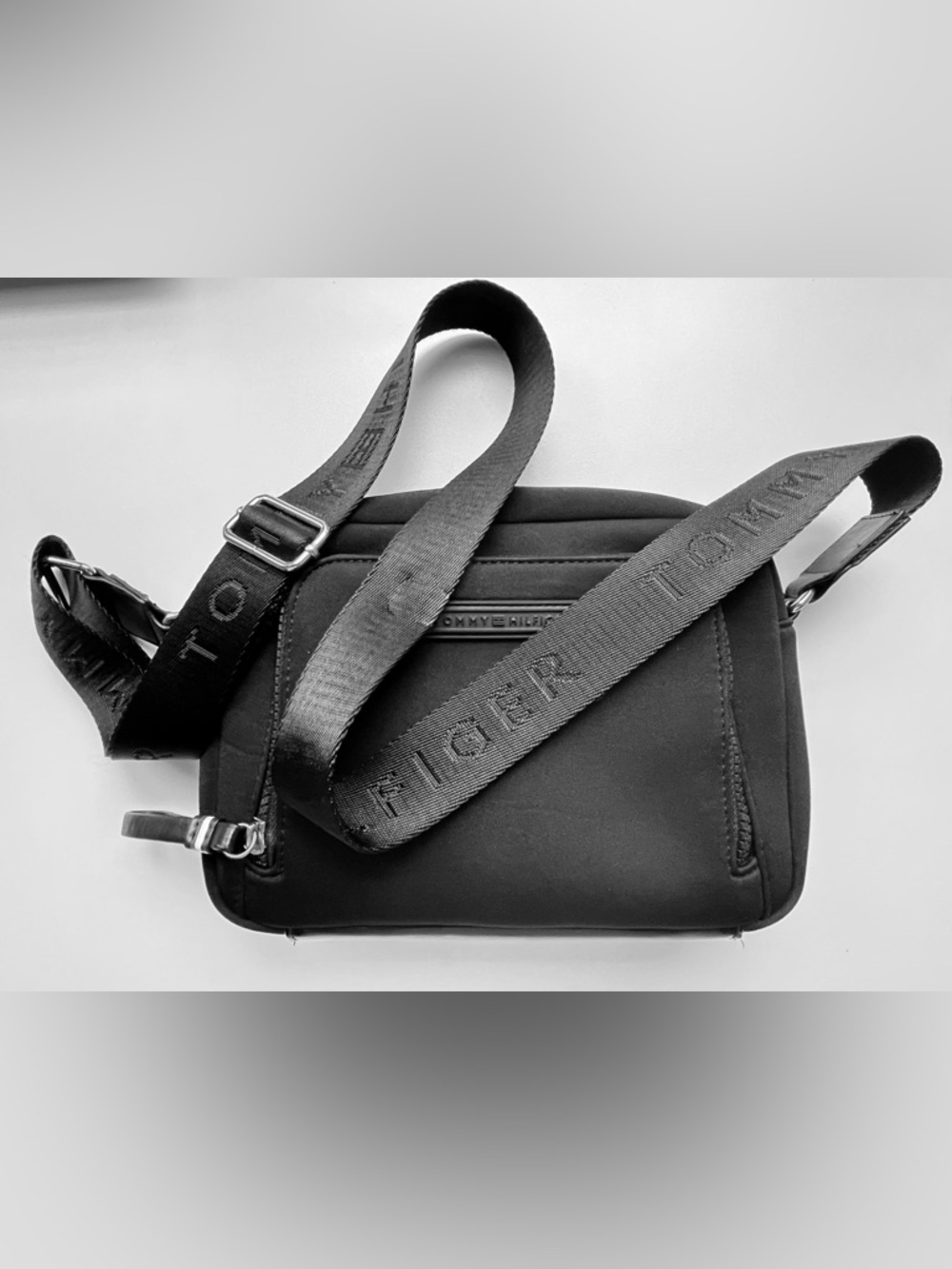 Tommy Hilfiger Black Nylon Messenger Crossbody